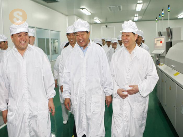 2009年6月11日　當(dāng)時(shí)中共中央政治局常委、全國(guó)政協(xié)主席賈慶林さんが當(dāng)社を視察 